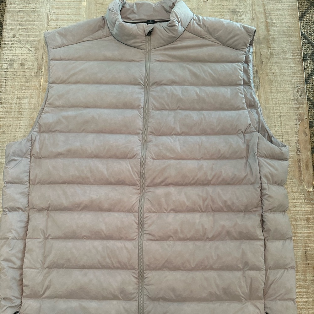 Lululemon Navigation Down Vest